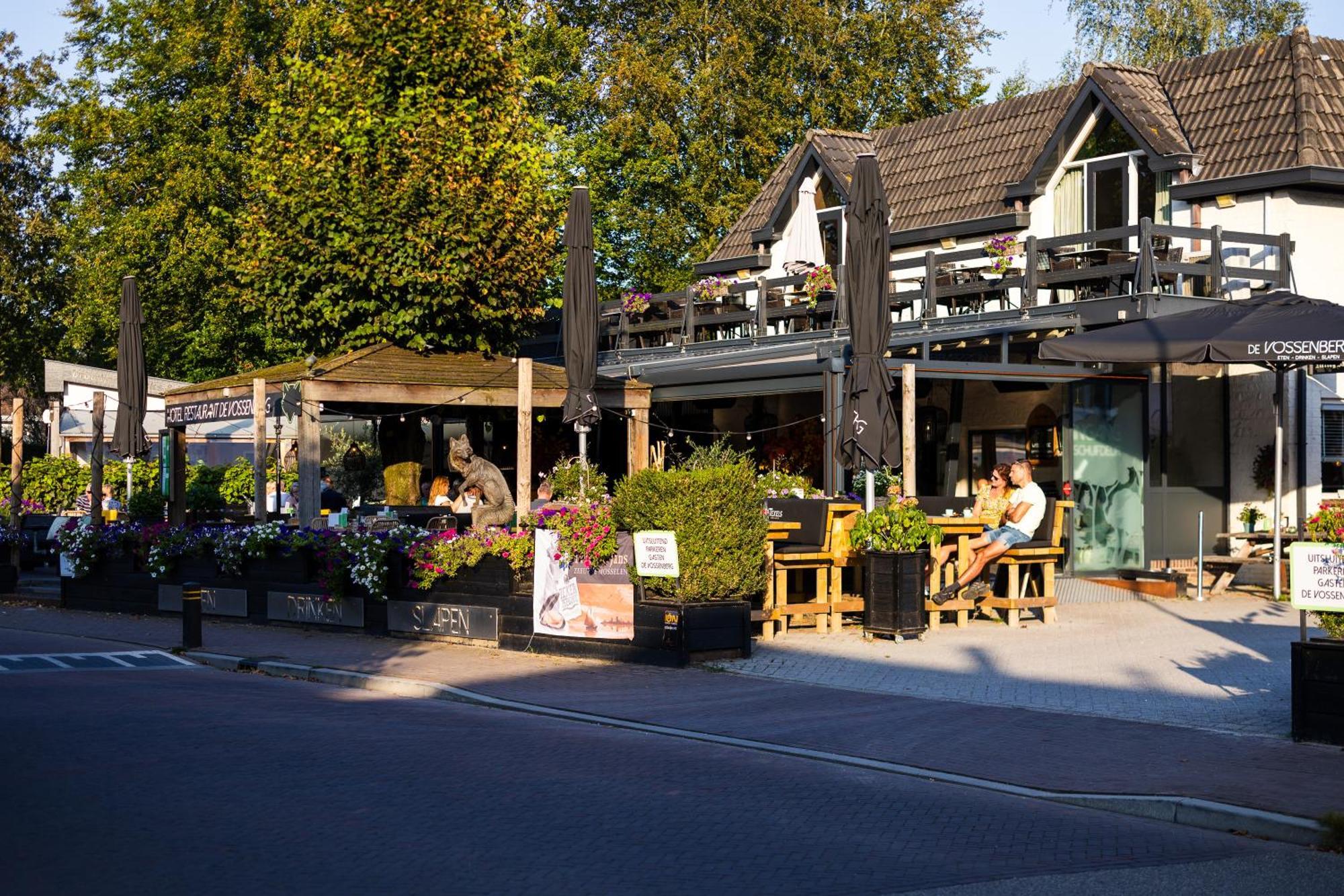 Hotel Restaurant 'De Vossenberg' Vierhouten Exterior photo